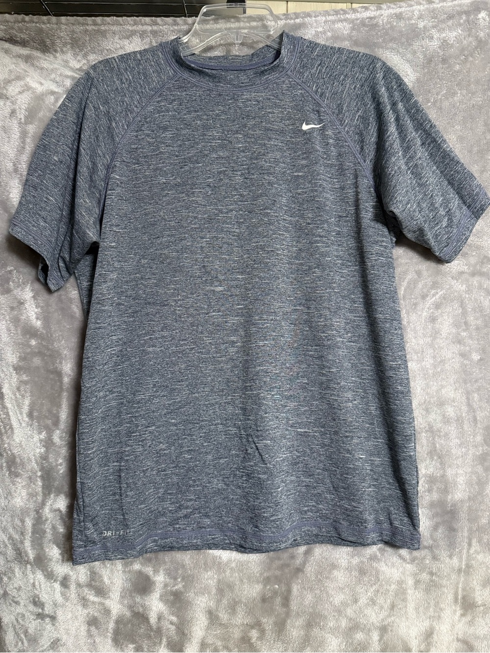 Nike Men’s Dri-FIT Heathered Gray Short-Sleeve Performance Tee